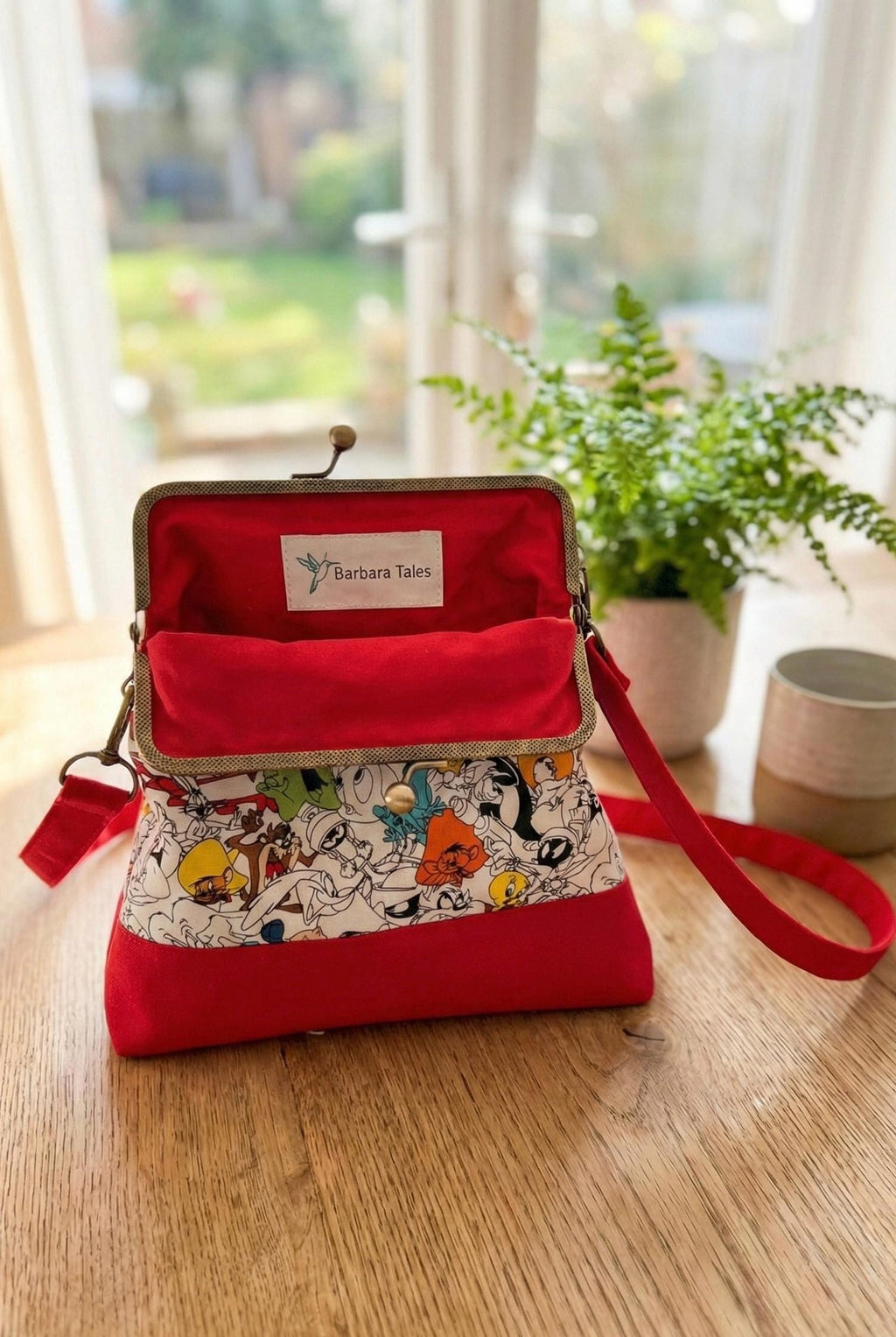 Looney Tunes Kiss Lock Bag, Retro Cartoon Crossbody, Handmade
