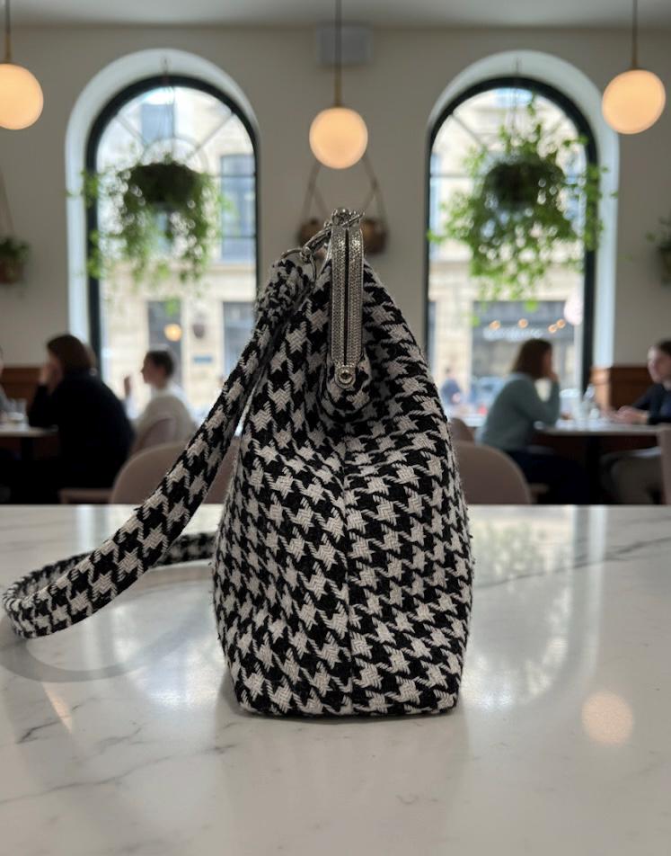 Maroon Houndstooth Frame Clutch, Parisian Chic Tweed Evening Bag with Kiss Lock