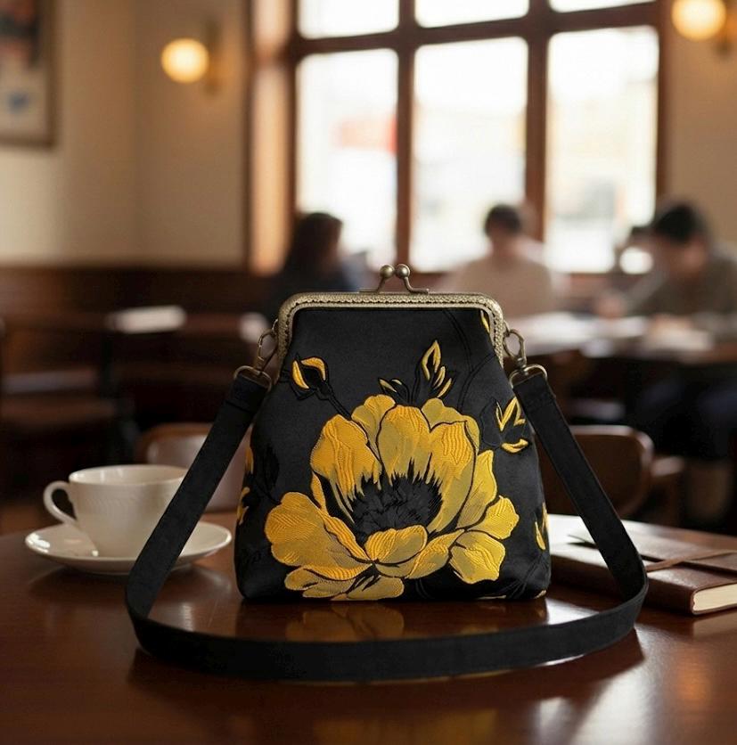 Handmade Floral Embroidered Kiss-Lock Crossbody Bag – Evening Purse